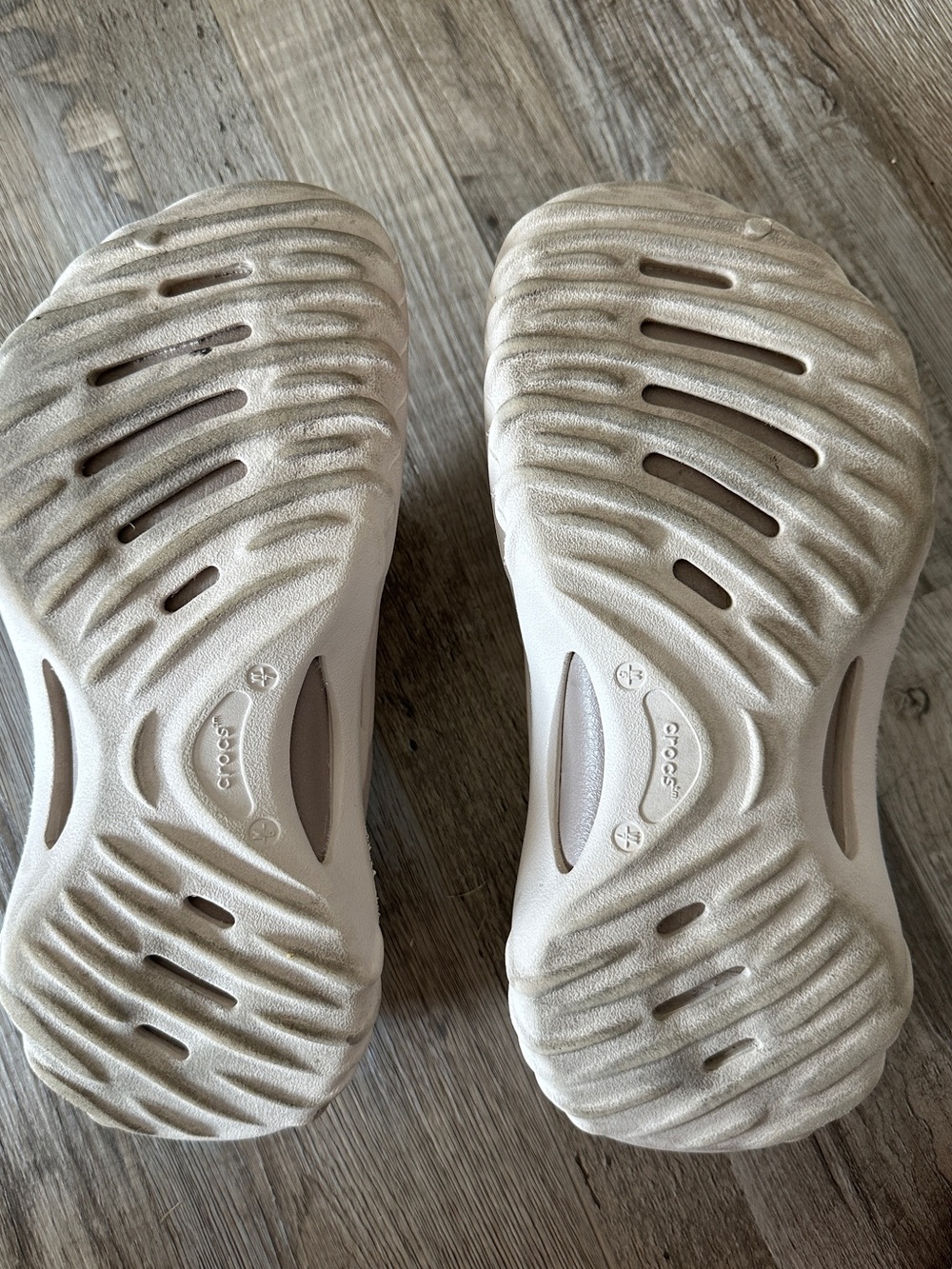 Crocs Echo Wave Clogs - Picture 3 of 7